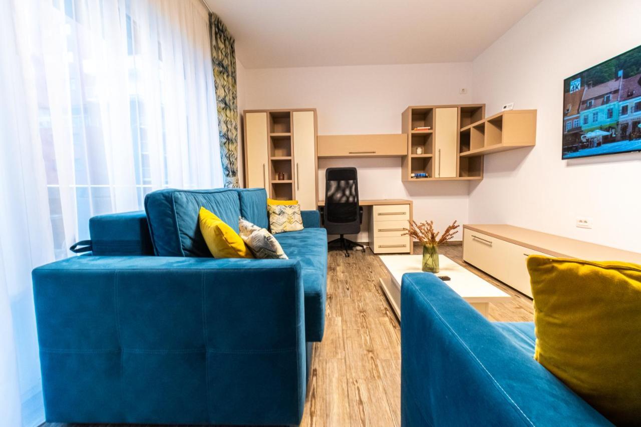 Yan Apartment - Near Mall & Free Private Parking Braşov Esterno foto