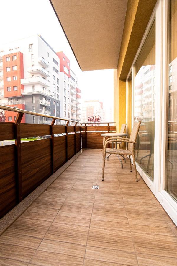 Yan Apartment - Near Mall & Free Private Parking Braşov Esterno foto